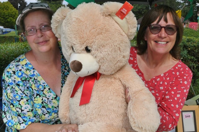 Friends of Itter Park  guess the teddy's name competition with Mel Robinson and Christine Clow