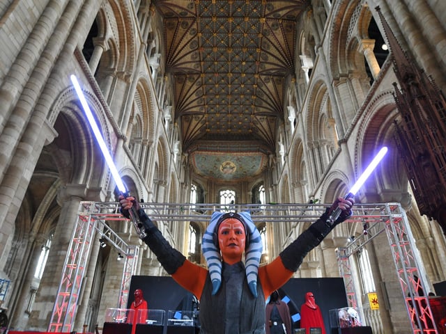 Ahsoka Tano shows off her skills.