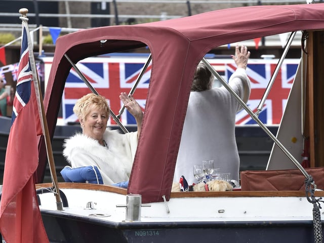 Over 40 boats travelled from Orton Mere to the Embankment and then to the Dog-in-a-Doublet