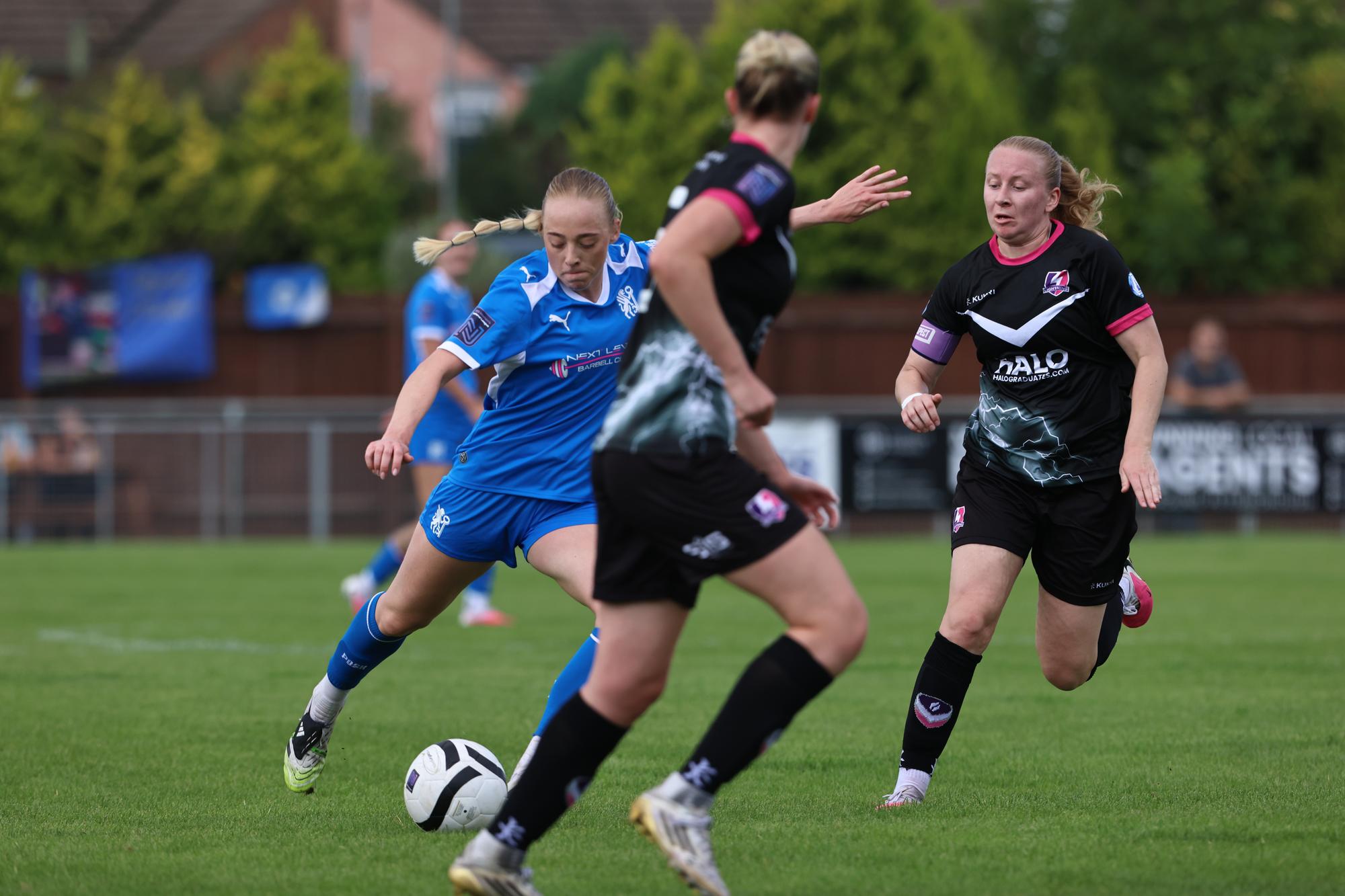 Peterborough United Women unterliegen Lightning in der Schlussphase im ...