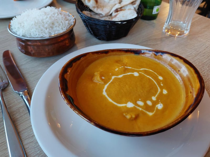 Brad Barnes dines at The Marigold Tavern at Eye Green