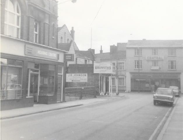 Looking south along Queen's Street from approximately the Mall in front of the former John Lewis store. At the twist in the road Central Printers is clearly visible.