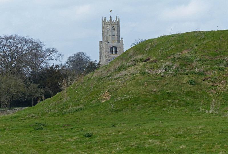 Situated west of Peterborough on the banks of the River Nene, Fotheringhay is best known for its church, All Saints, which stands dominant above the flat landscape. The impressive building was rebuilt between 1411 and the 1430s as a college of priests. The remains of Fotheringhay Castle - founded around 1100 - can still be found in the village.