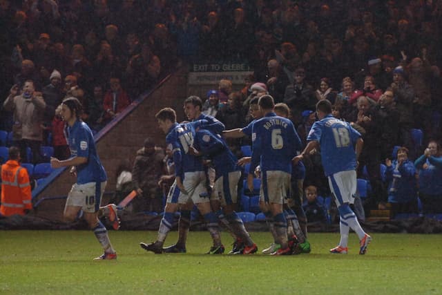 Das größte Spiel zwischen Peterborough United und den Bolton Wanderers an ...