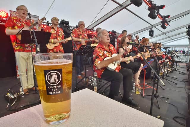 Peterborough Beer Festival 2018 at the Embankment. The Palmy Uke Band performing.