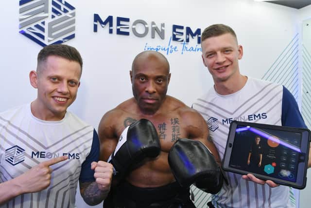 Rob Taylor training with Troy Marcinkowski and Kamil Feret from Meon Ems impulse training. Photo: David Lowndes.