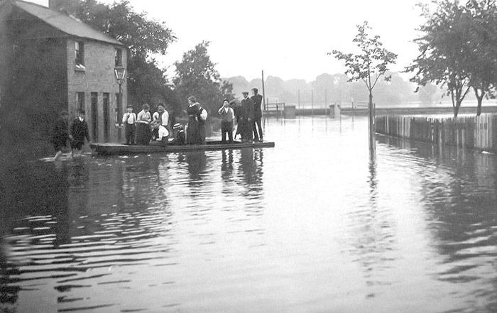 Wharf Road – or as it was known (more appropriately) at this time, Water End – in Woodston (Peterborough Images Archive)