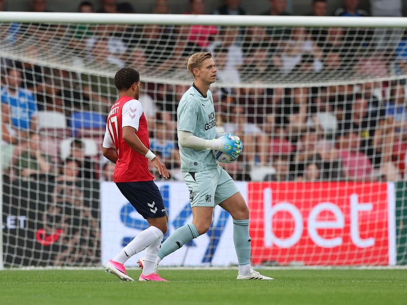 Bass stays in goal. He's had a couple of improved performances in recent games and is hopefully on the way to some better form.