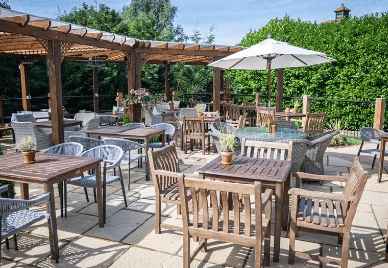 4.2/5 Google rating. A recent customer said: "Lovely waterside location. Large outdoor area with plenty of tables. Friendly staff and nice interior."