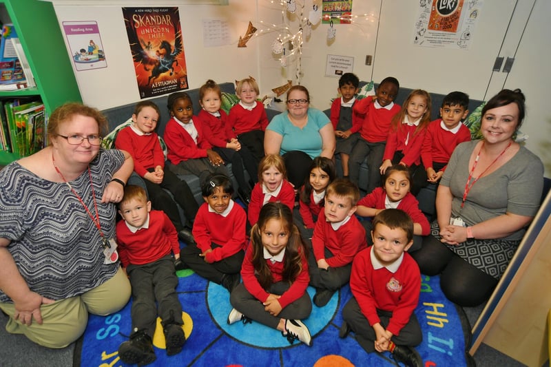 Reception Class Uk Peterborough First Class: 108 photographs of Reception classes as ...