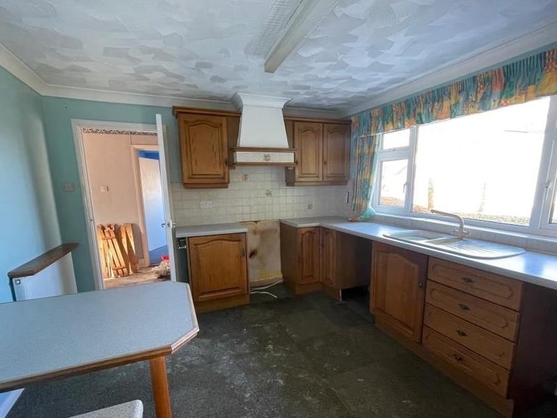 The kitchen in the bungalow