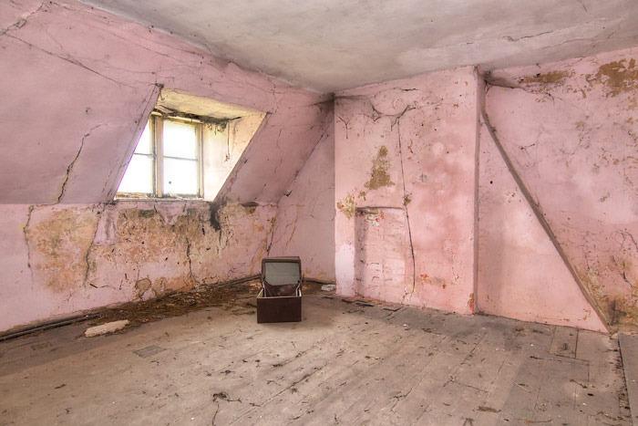 The cottage has become a cult landmark along the A47