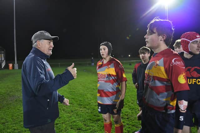 David Campese gives advice to Peterborough RUFC youngsters. Photo: David Lowndes.
