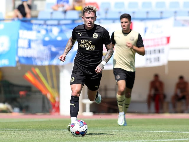 He rather spoilt a busy and largely effective display with some weak finishing. It looks obvious where he's going to try and place his finish. Some of his passing was decent and he was impressively industrious 6.5.