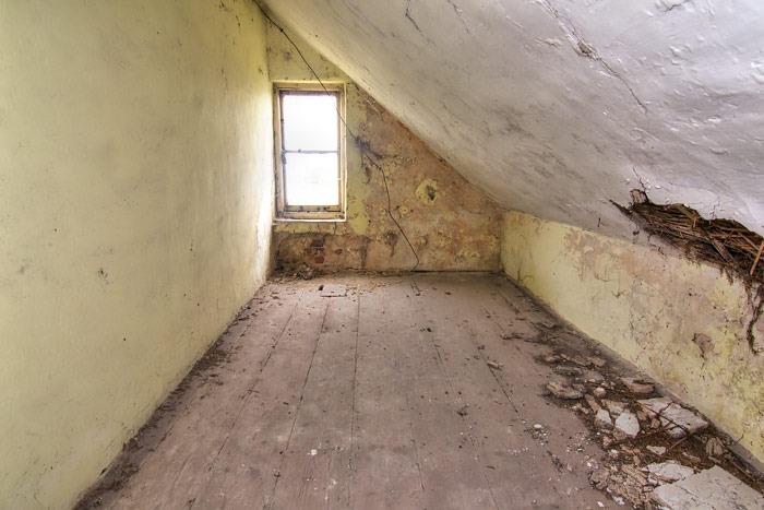 In anything, the cottage's upstair areas were even more basic than those downstairs. Despite this, there were still people residing here up until the mid-1960s.