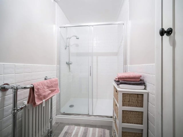 Bedroom 2 en-suite.