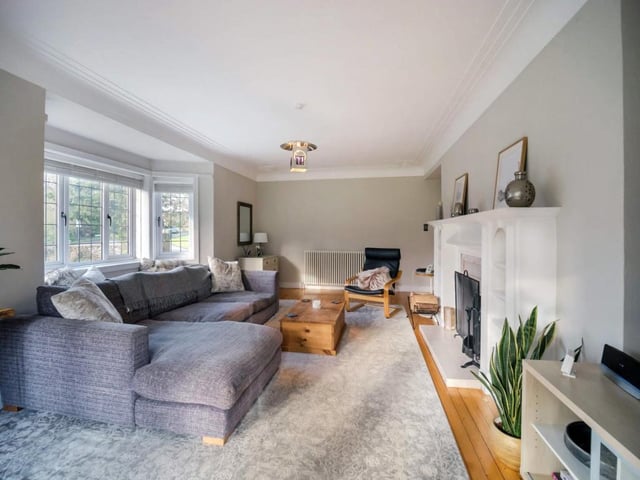 Sitting room.