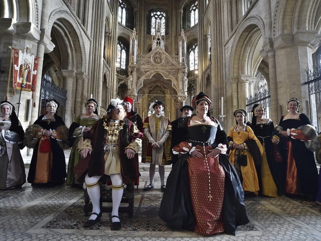 Henry VIII and Katharine of Aragon and their court at Peterborough Cathedral during the festival