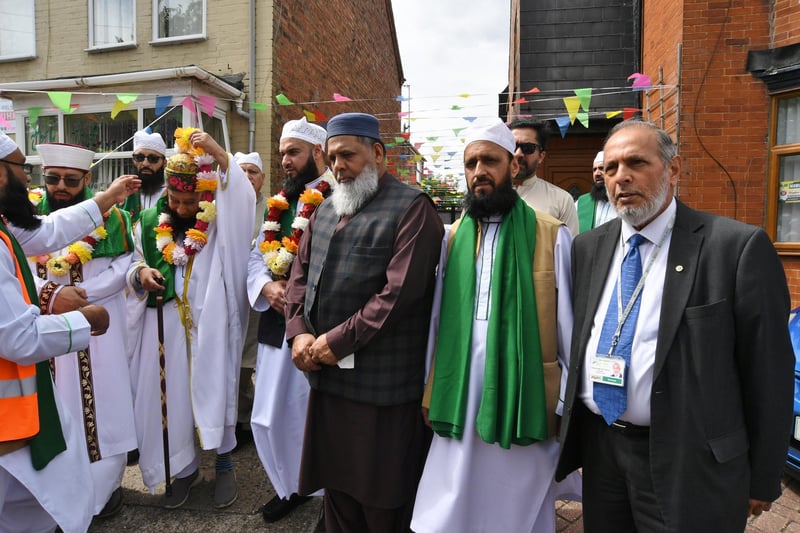  March to celebrate the Birth of the Prophet Muhammad from Aldermans Drive to Faizan-e-Madina mosque