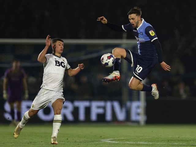 RATING: 69 PACE: 60, SHOOTING; 54, PASSING; 61, DRIBBLING: 65, DEFENDING: 68, PHYSICALITY: 75