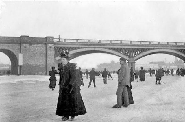 This incredible photo from the early 1900s shows crowds flocking to the Nene to walk and skate on the frozen river.