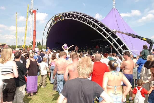 Willow Festival in 2002
