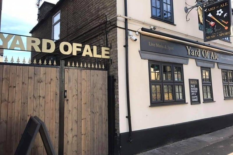The Yard of Ale, Oundle Road: "Sharp’s Doom Bar; house beer (by Digfield); 4 changing beers (often Rooster’s, Tydd Steam)"