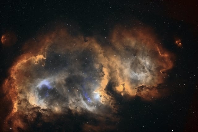 In this astonishing shot, David managed to capture the Soul Nebula (also known as the Embryo Nebula) in all its majestic glory. Surrounded by a cloud of dust and gas over 150 light-years across, this stunning open cluster of stars is located about 6,500 light-years from Earth within the constellation of Cassiopeia.