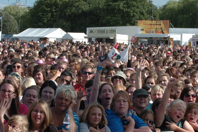 Crowds at the JLS concert on the embankment