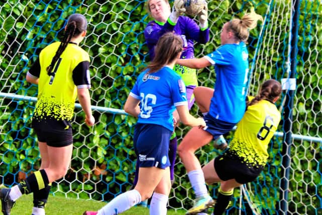 Action from Posh Women v Leafield. Photo: Dave Mears.