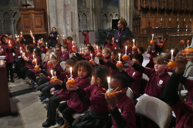 Peterborough Cathedral Christingle Service 2022