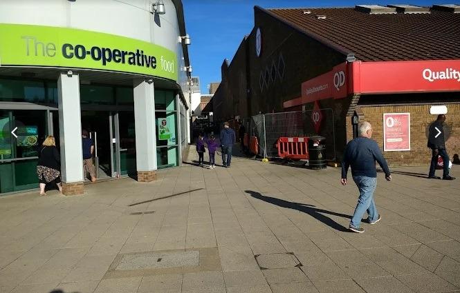 27 crimes reported in June 2025: shoplifting 15, ASB 5, public order 1, criminal damage and arson 1, violence and sexual offences 3, drugs 2, possession of weapons 1, public order 1.