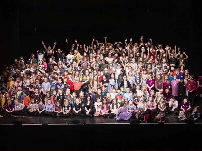Rising Stars Musical Theatre Group on stage at the New Theatre with Showstoppers