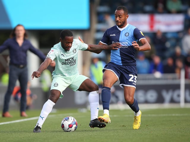 Somebody needs to outline what his job is. It is to win the ball back and knock it off to teammates. It is not to try and play Hollywood passes up to his strikers. He does not have that ability in him. Battled as always but did not have much success in a lone cause. 5.5.