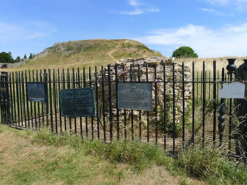 Fotheringhay Castle - an 11th century Norman motte-and-bailey fortress - was founded by Simon de Senlis, Earl of Northampton.As well as being the birthplace of King Richard III, the castle was the location of Mary, Queen of Scots’ trial and execution in 1587. Today only a small section of the castle’s masonry remains intact, which visitors can find to the very east of the village.