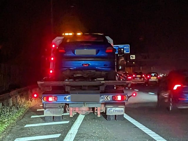 This vehicle was found to have no MOT since March 2022. It was untaxed and had no vehicle excise duty (VED) since May 2022. Vehicle seized and driver reported.