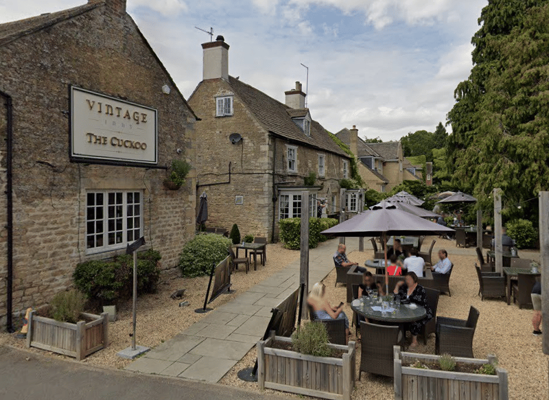 4.4/5 Google rating. A recent customer said: "A stunning pub with a lovely beer garden and delicious food! The Sunday roast trio was possibly one of the best roasts I have ever had and close to being a work of art in presentation."