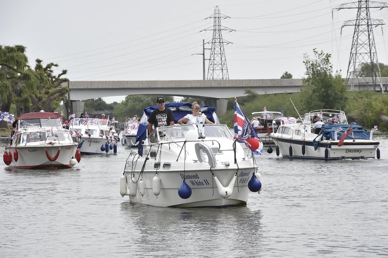 Peterborough Yacht Club Platinum Jubilee flotilla of over 40 boats travelled from Orton Mere to the Embankment and then to the Dog-in-a-Doublet