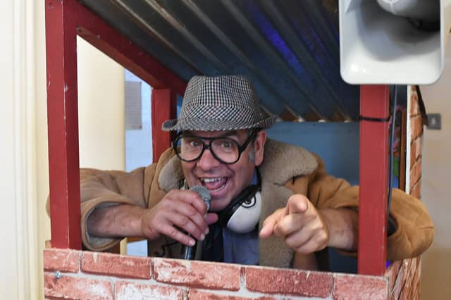 Match of the Day commentator a Mottie look-a-like.