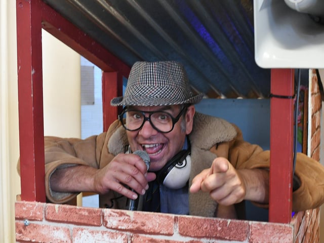Match of the Day commentator a Mottie look-a-like.