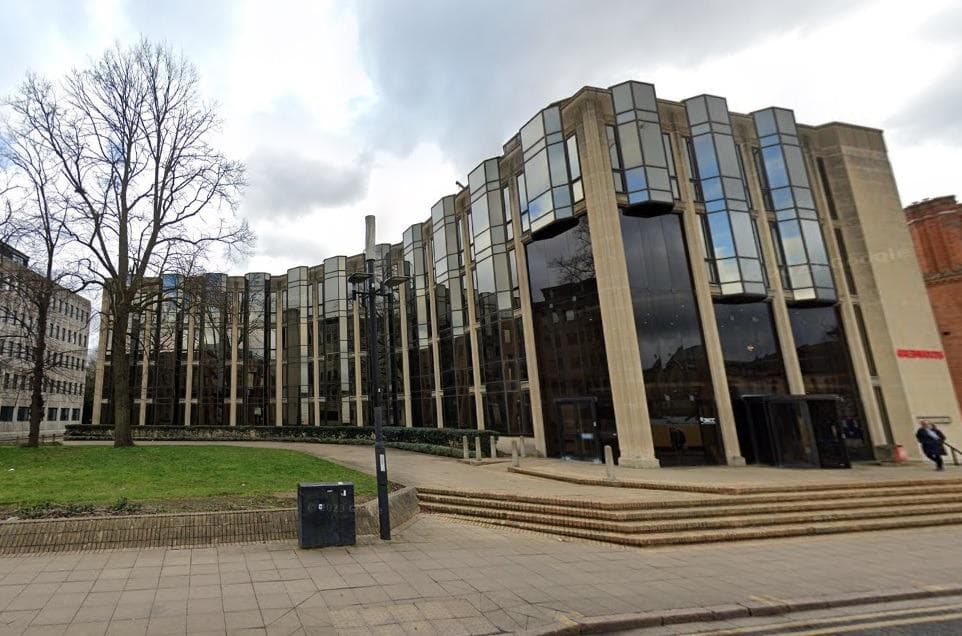 Pläne für ein Gotteshaus im Erdgeschoss eines Bürogebäudes in Peterborough ...