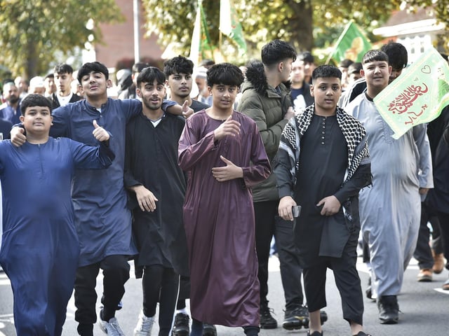 March to celebrate the birth of the Prophet Muhammad from Faizan-e-Madina mosque.
