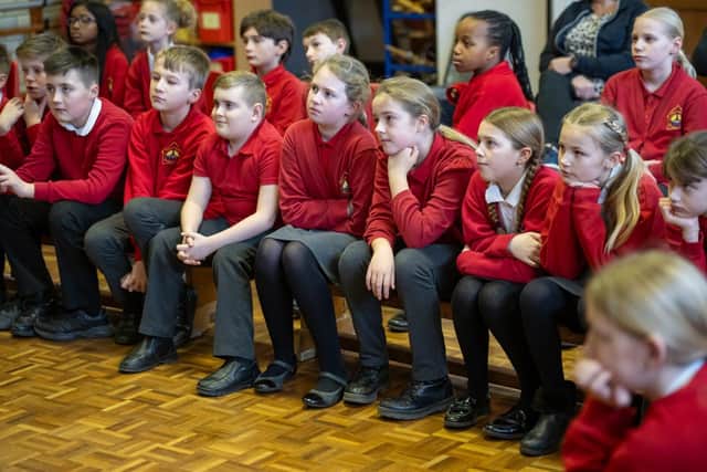B&amp;DWC - SGB-30401 - Pupils of Alconbury C of E Primary School listening to the storytelling session