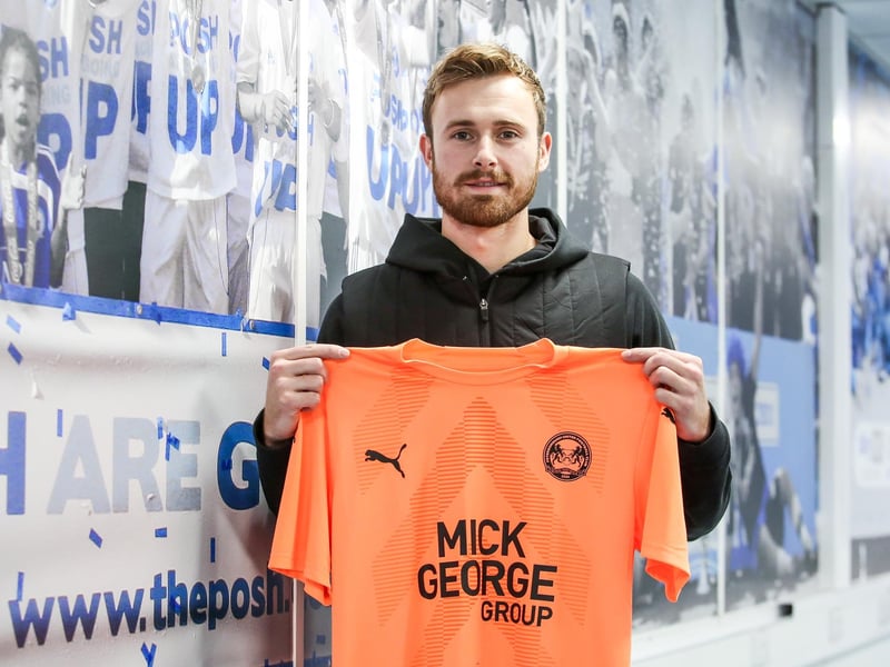 Did Fergie sign him? Yes, Fergie picked him up from Burnley on loan on Friday. 
The fact that in his first interview with the PT the new boss spoke of the need for an experienced keeper and just two days after Ferguson Norris arrived suggests he will get the number one shirt. Both Bergstrom and Blackmore have made crucial errors in recent weeks and Ferguson is likely to be looking for a safe pair of hands for his 22-game charge toward promotion.