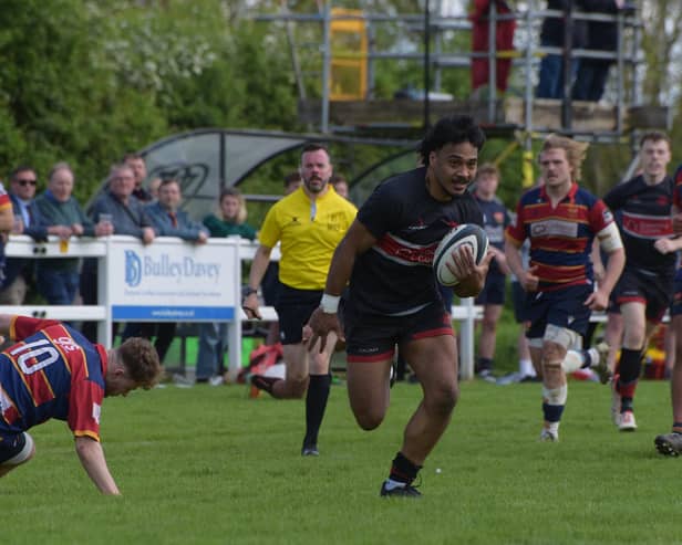 Siosifa Ma'asi scored a try for Oundle in the Papa Johns Cup Final. Photo Kev Goodacre.