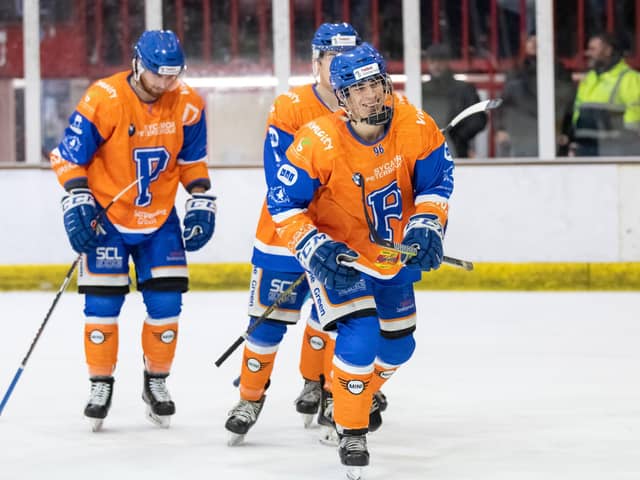Jarvis Hunt has agreed to stay with Phantoms next season. Photo Tom Scott.