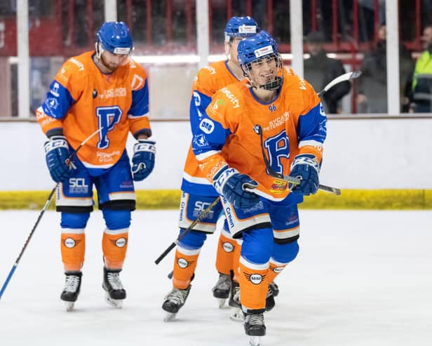 Jarvis Hunt has agreed to stay with Phantoms next season. Photo Tom Scott.