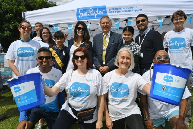 Dragon boat racing at the PCRC Rowing Course at Thorpe Meadows. Sue Ryder Care fundraisers with Mayor of Peterborough Alan Dowson and Mayoress Shabina Qayyum