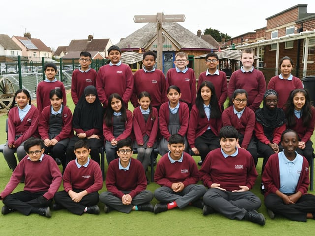 Fulbridge Academy year 6 leavers (4) Y622