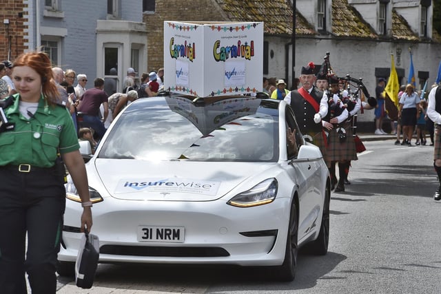 Werrington Carnival parade